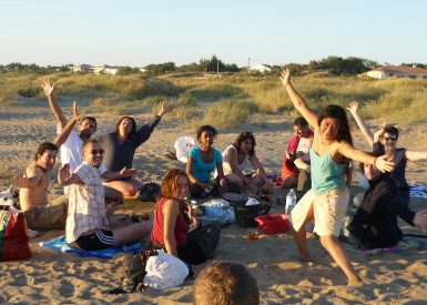 2008 (juillet) – St Brévin les Pins (44) – Agnès et Greg – Christelle – Chantier paille et corps d’enduit terre + terre-paille + adobes 21