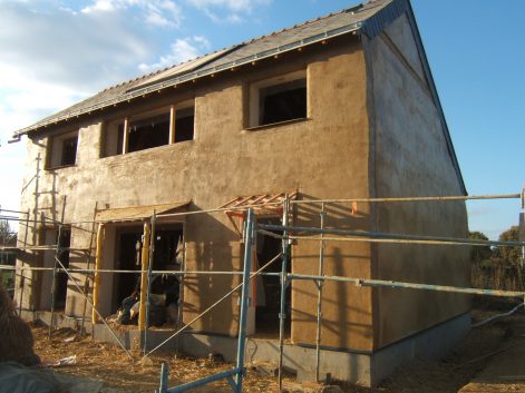 2009 – Nort sur Erdre – Solène et Thomas – Christelle – Corps d’enduit sur construction paille 30
