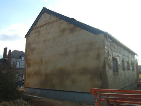 2009 – Nort sur Erdre – Solène et Thomas – Christelle – Corps d’enduit sur construction paille 34