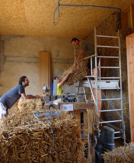 2017 – Sail sous Couzan (42) – Claude et Catherine – Stéphanie – Pose de botte et corps d’enduit – 12