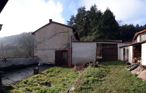 2017 – Sail sous Couzan – Claude – Stéphanie – Extension d’une maison en pisé, en bois terre paille – 1