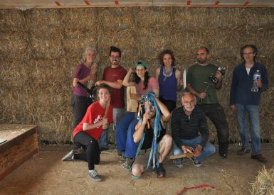 Lannion-22-juin 2016-Nathalie et Gilles-Mickael Verger-Maison paille-equipe chantier participatif