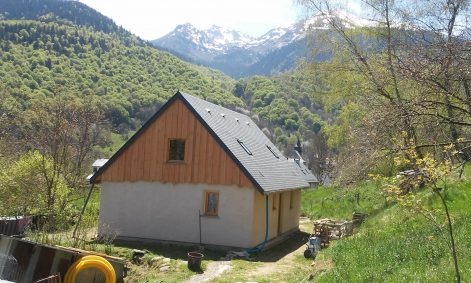 Lesponne(Hautes Pyrénées)-2015juillet-Annaïg-Annaïg-paille (2)
