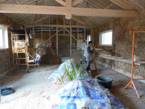 2011 – Fresnay en Retz (44) – Chantal et Jean-Michel – Christelle – Rénovation – ITI – murs paille et corps d’enduit 11