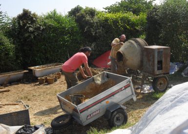 2011 – Fresnay en Retz (44) – Chantal et Jean-Michel – Christelle – Rénovation – ITI – murs paille et corps d’enduit 15