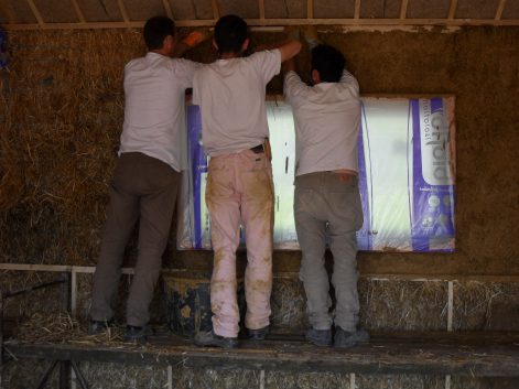 2011 – Fresnay en Retz (44) – Chantal et Jean-Michel – Christelle – Rénovation – ITI – murs paille et corps d’enduit 16