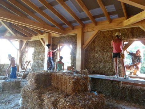 2012 – Attignat (01) – Muriel et Serge-Patrick – Christelle – Murs paille 11
