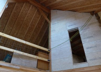 2013 – La Chapelle Saint Sauveur (44) – Béné et Nico – Christelle – Chantier participatif terre-paille + finitions terre intérieur 2