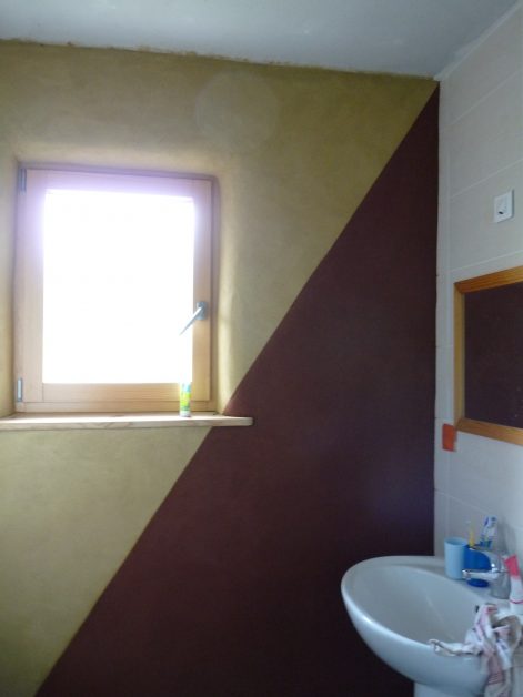 2013 – Paulx (44) – Pauline et Gaëtan – Christelle – Chantier enduits de finition intérieur en terre + décorations 12