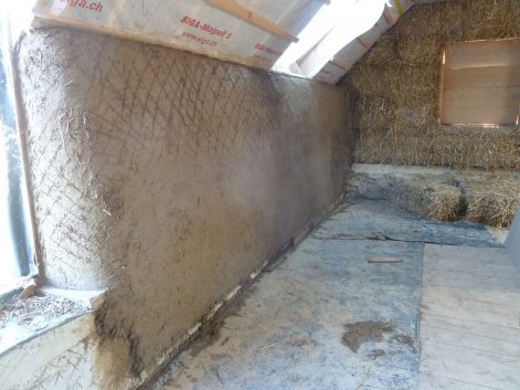 2014 – Amayé sur Seulles (14) – Christelle et Christophe – Christelle – Rénovation (réhausse de maison pierres en bottes de paille + corps d’enduit intérieur et extérieur) 12