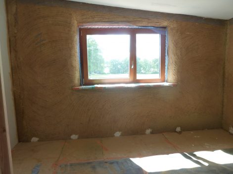 2014, Mecé (35), Manue et Yann, Christelle, chantier enduits de finition intérieur + bauge + terre-paille 6