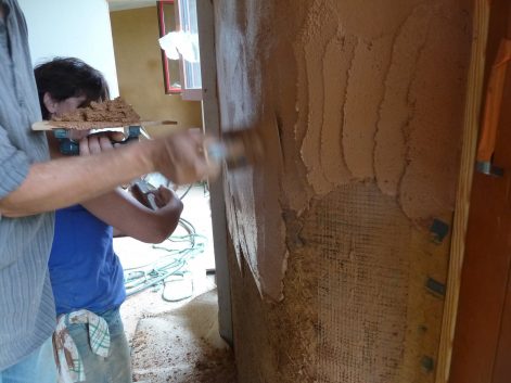 2014, Mecé (35), Manue et Yann, Christelle, chantier enduits de finition intérieur + bauge + terre-paille 8