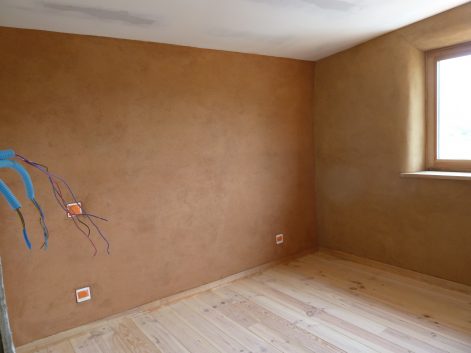 2014, Mecé (35), Manue et Yann, Christelle, chantier enduits de finition intérieur + bauge + terre-paille 9