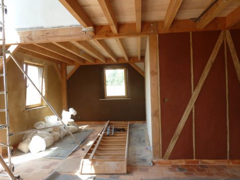 2014 – Tauxigny (37) – Anne-Claire et Pierre – Christelle – Enduits de finition intérieur en terre + sgraffito + stuc argile 41