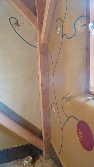 2014 (maison finie en 2016)- Montigny aux Amognes – Marion – Christelle – Chantier enduits de finition intérieurs + décorations + tests résistance 21