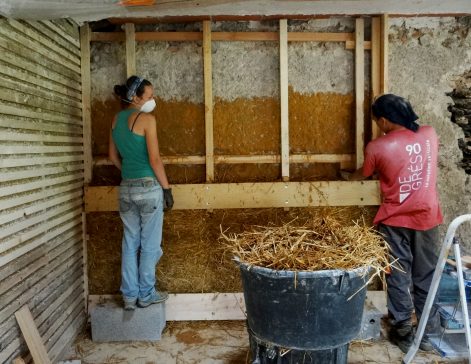 2016 – Ambierle (42) – Stephanie – Stéphanie -isolation en terre paille allégée, adobes-9