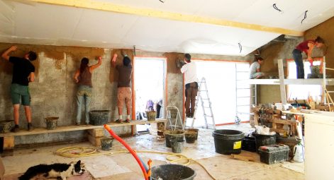2017 – Peaugres (07) – Ophélie et Grégory – Stéphanie – Enduits terre en rénovation – 4