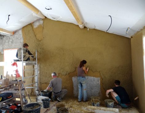 2017 – Peaugres (07) – Ophélie et Grégory – Stéphanie – Enduits terre en rénovation – 5