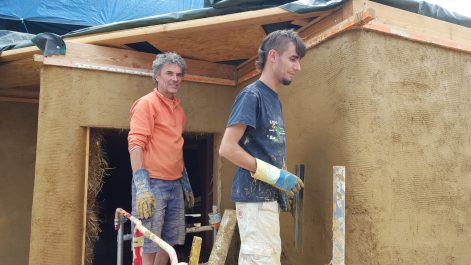 Enduit terre sur paille-La Roche sur yon-85-Voisins Terre Pelle-3
