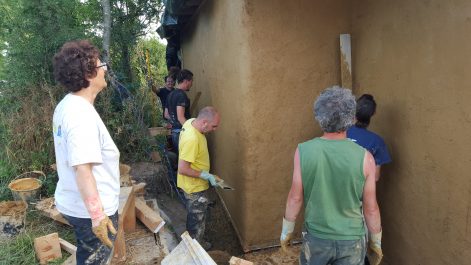 Enduit terre sur paille-La Roche sur yon-85-Voisins Terre Pelle-Mickael Verger-2