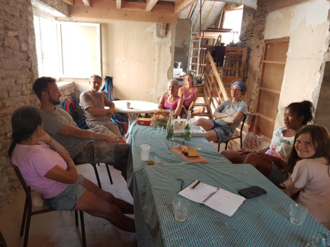 2018-Chateau-71-Adele-et-Romain-Stephanie-terre-allegee fini-15