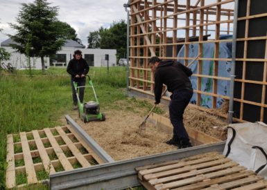 Poste tonte de la paille pour l'incorporer dans les enduits