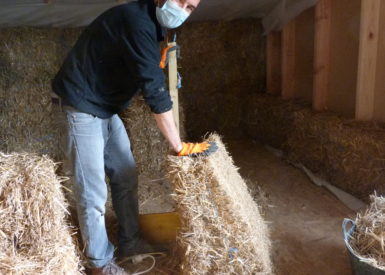 Découpe des dernières bottes pour les pignons à l'étage