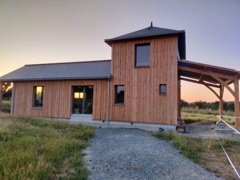 Maison en paille à Fay de Bretagne 2025